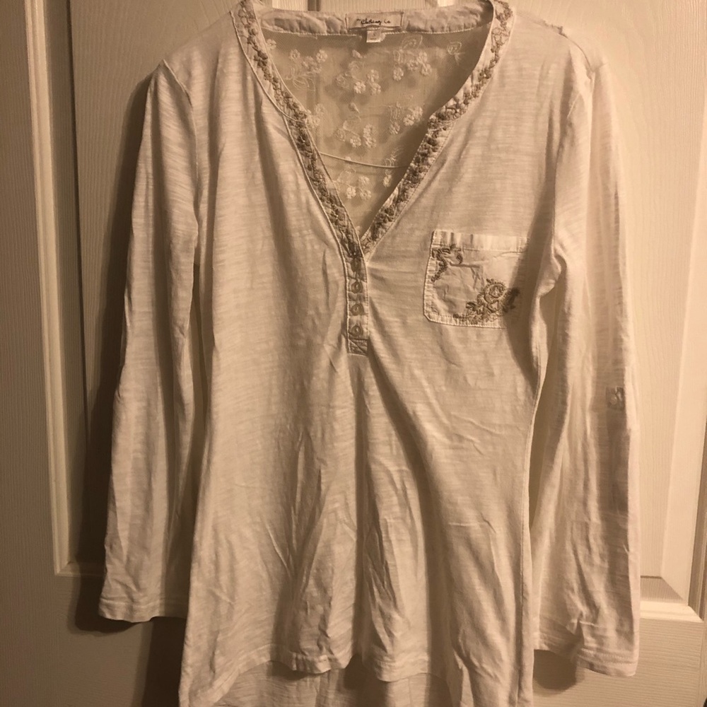 White long sleeve blouse